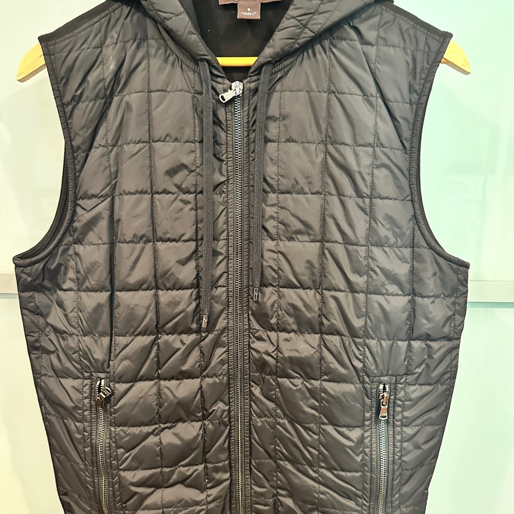 Men’s Black Quilted Hooded Vest, Size Small